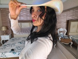 Miladiosa avatar