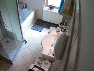 voyeurcam-julmodels-bath-2nd-2 avatar