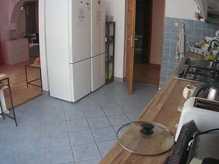 voyeurcam-julmodels-kitchen avatar