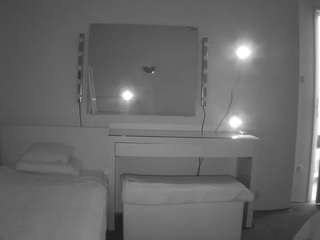 voyeurcam-julmodels-living-6 avatar