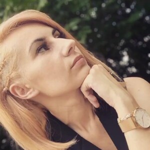 AdellynRose avatar