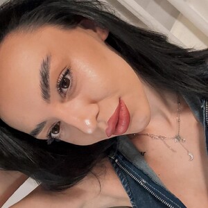 Alissa__ avatar