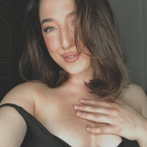 AVA_MAX avatar