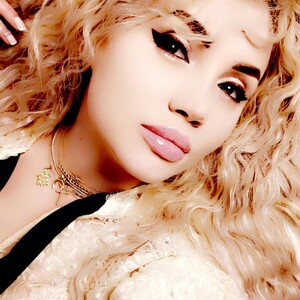 Blond3B avatar