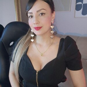 MarieBass avatar